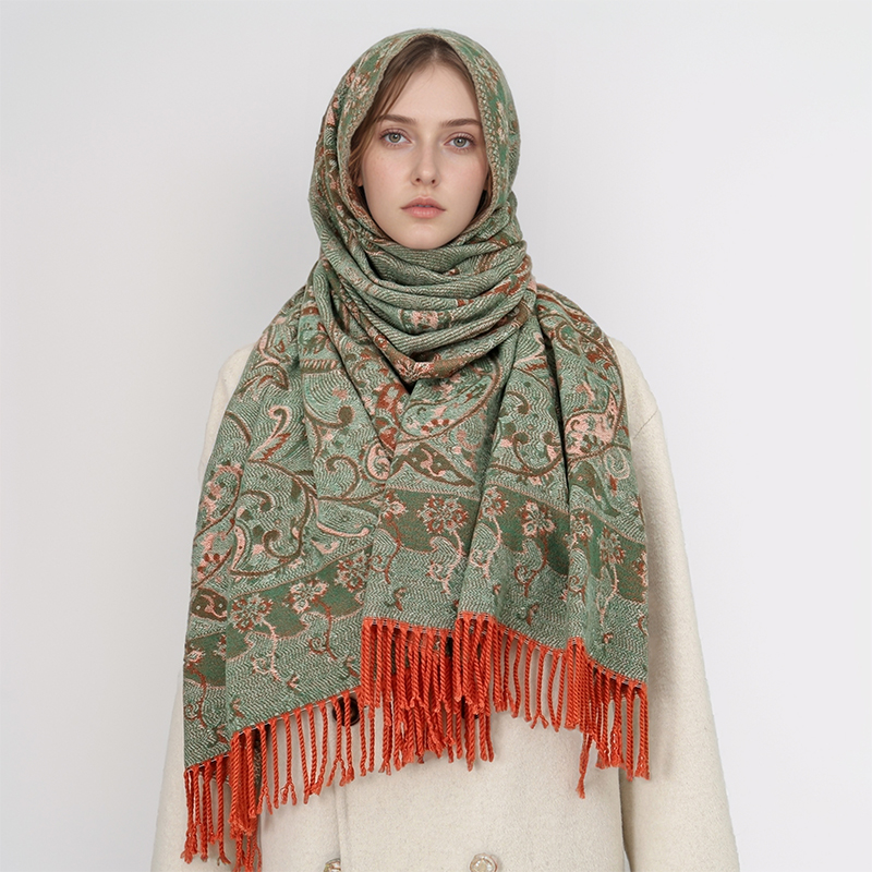 وشاح جاكار بيزلي على الطراز ال - مراجعة Cashmere Scarf Wrap وسعره